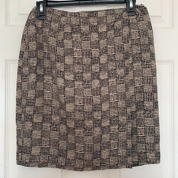 Ann Taylor Skirt - Picture 2 of 5